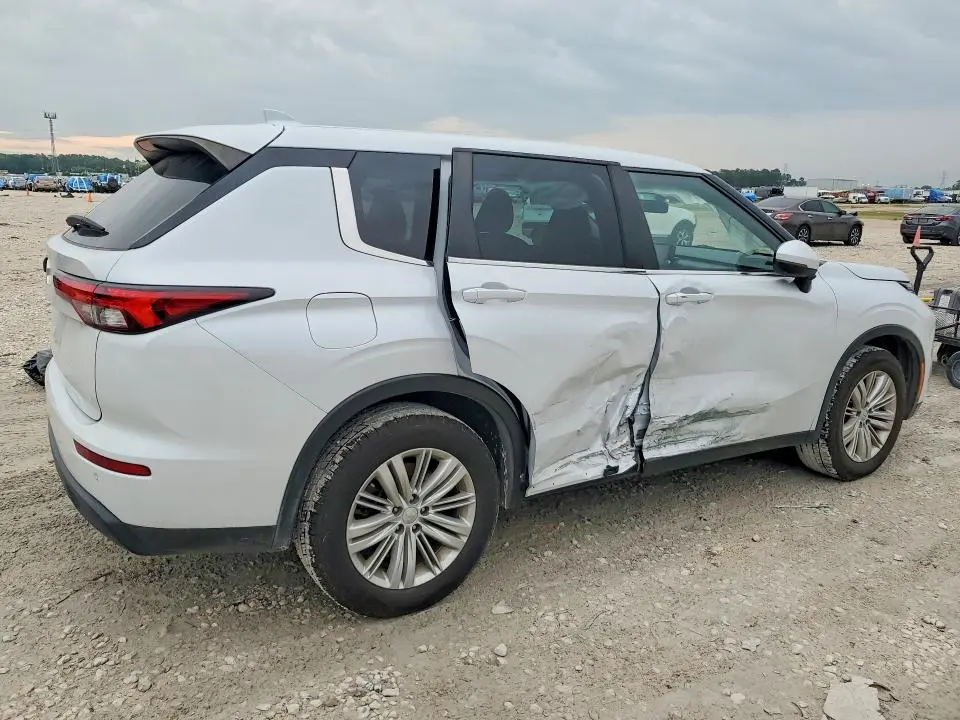 2023 MITSUBISHI OUTLANDER ES  