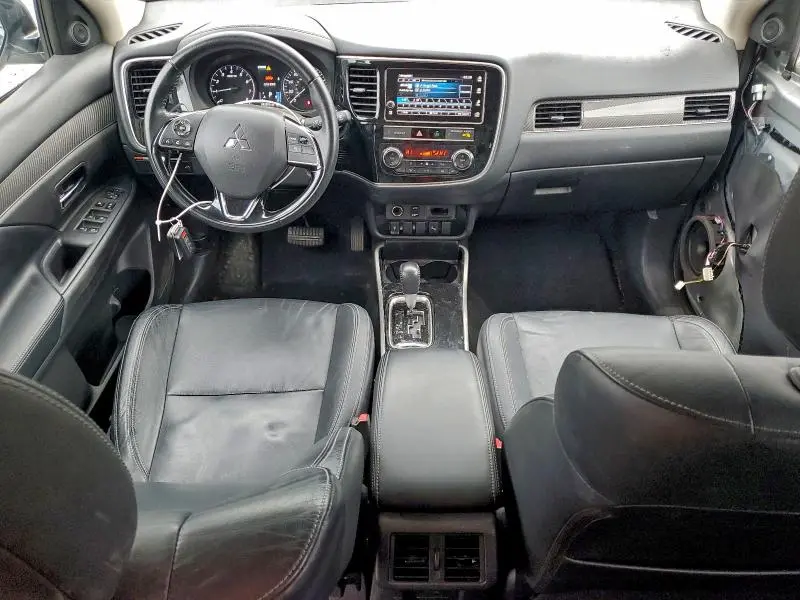 2019 MITSUBISHI OUTLANDER SE  