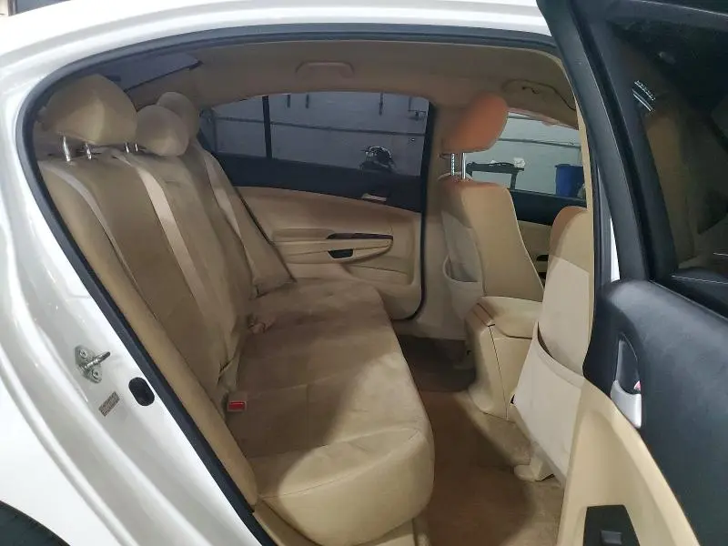 2011 HONDA ACCORD LX  