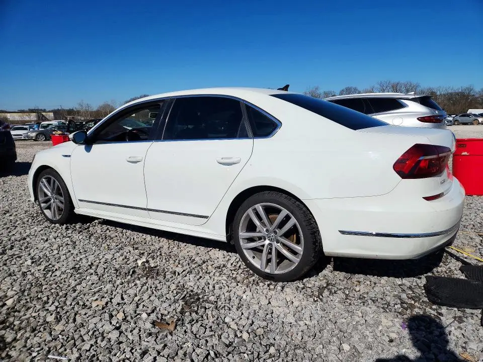 2017 VOLKSWAGEN PASSAT R-LINE  