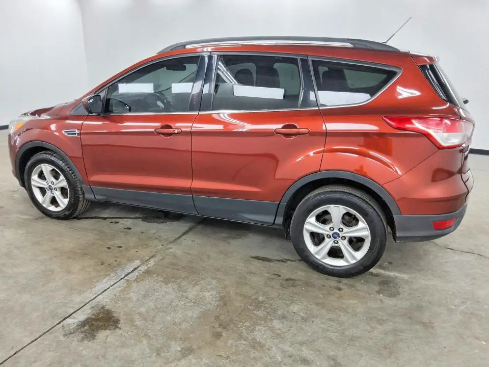 2016 FORD ESCAPE SE  