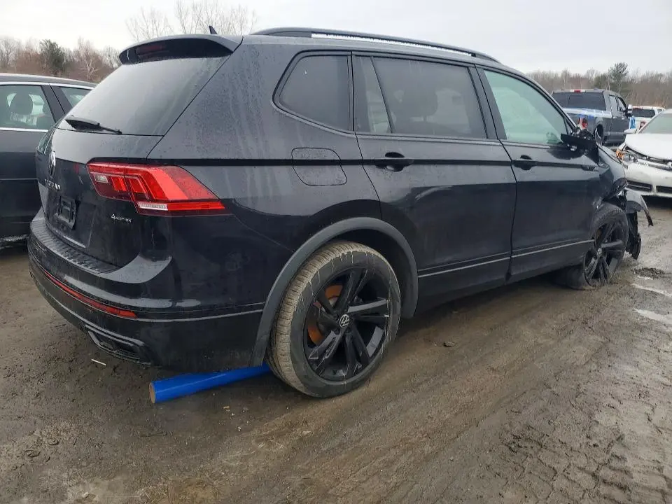 2023 VOLKSWAGEN TIGUAN SE R-LINE BLACK  