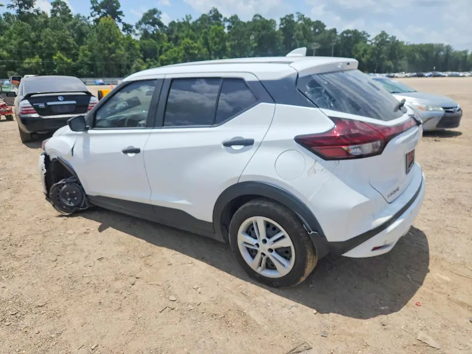 2024 NISSAN KICKS S  