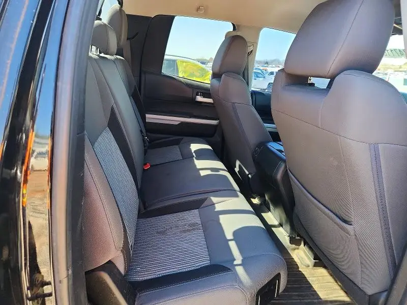 2016 TOYOTA TUNDRA SR5  