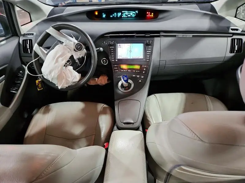 2011 TOYOTA PRIUS THREE  