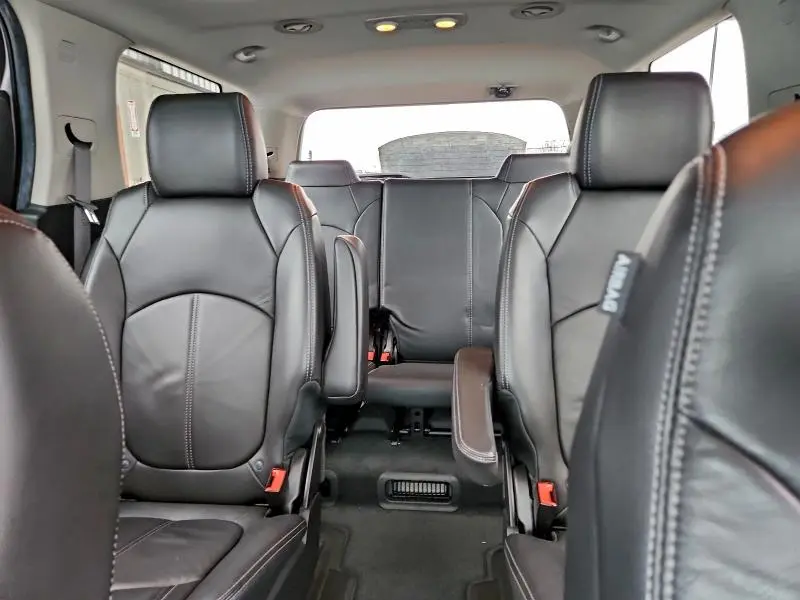 2016 GMC ACADIA SLT-1  