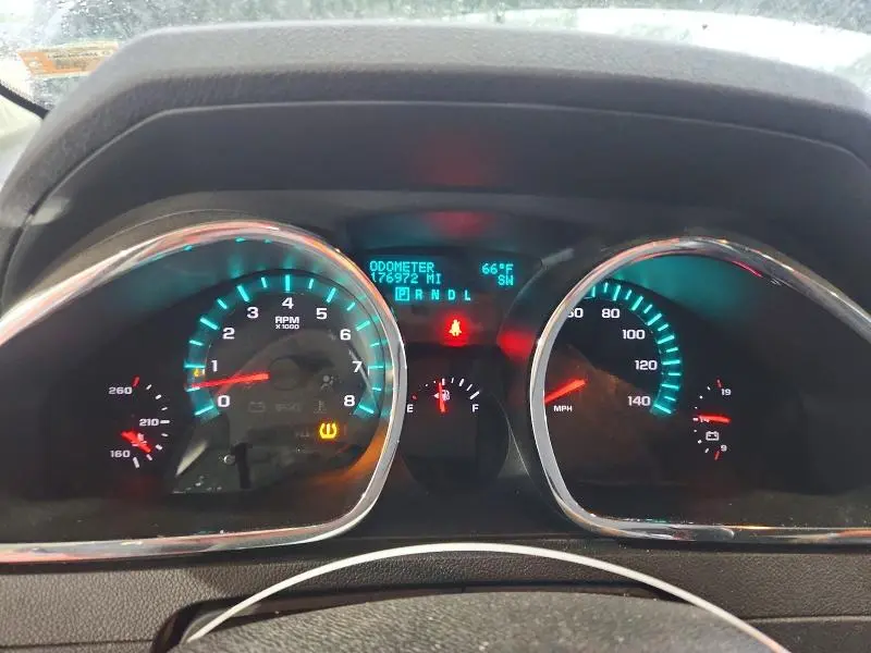 2010 CHEVROLET TRAVERSE LT  