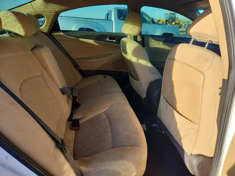 2012 HYUNDAI SONATA GLS  