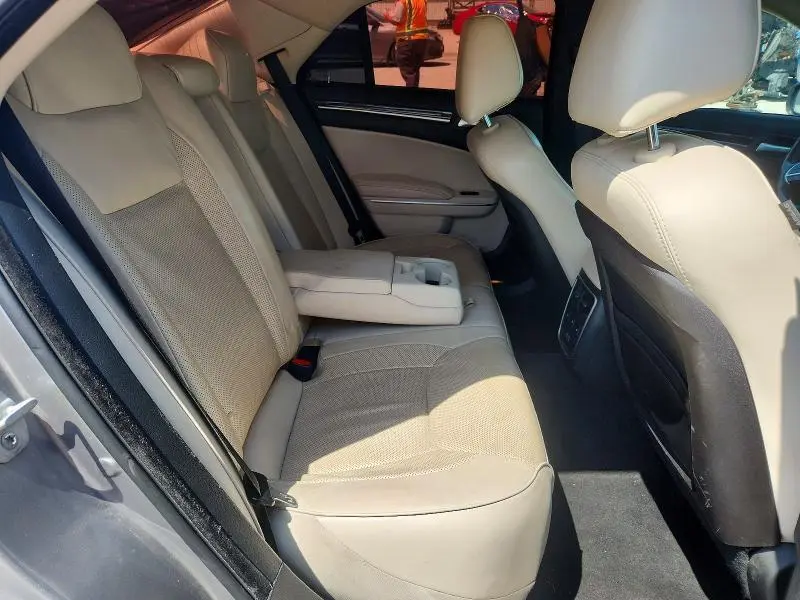 2016 CHRYSLER 300C   