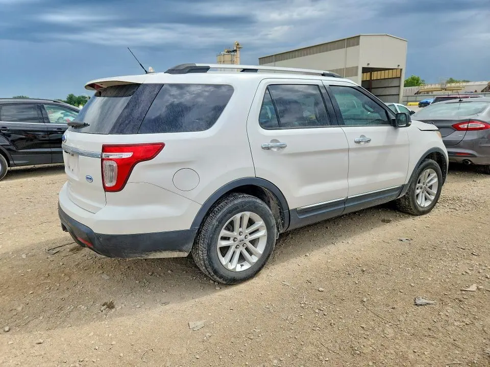 2011 FORD EXPLORER XLT  