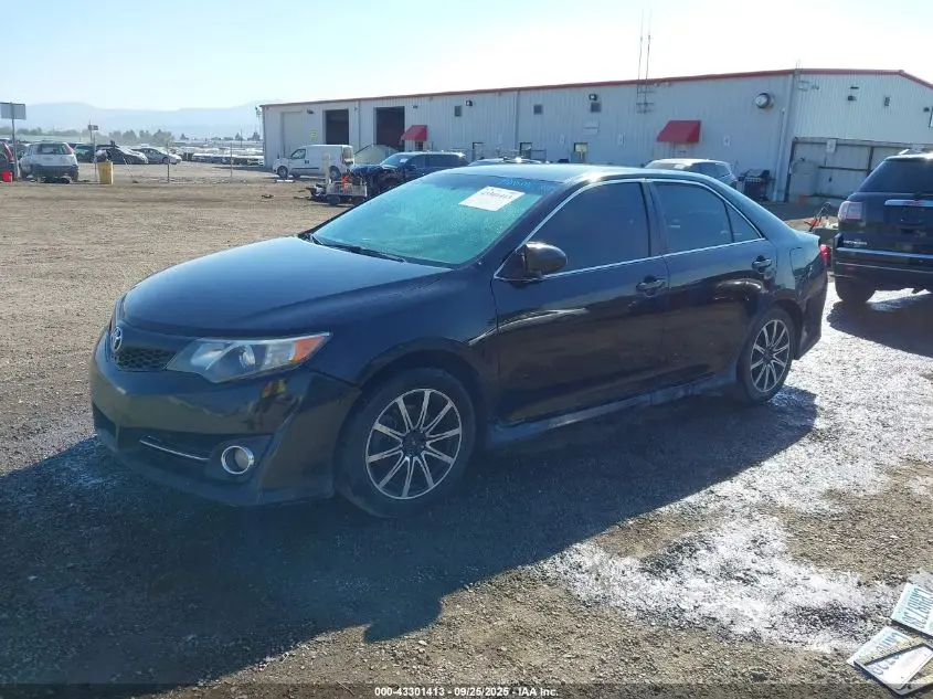 2012 TOYOTA CAMRY SE