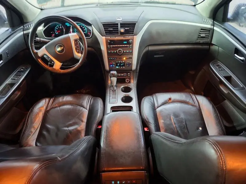 2010 CHEVROLET TRAVERSE LT  