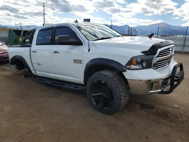 2016 RAM 1500 SLT  