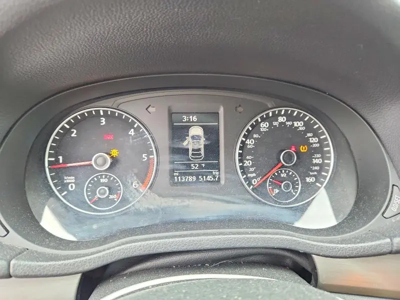 2015 VOLKSWAGEN PASSAT SE  