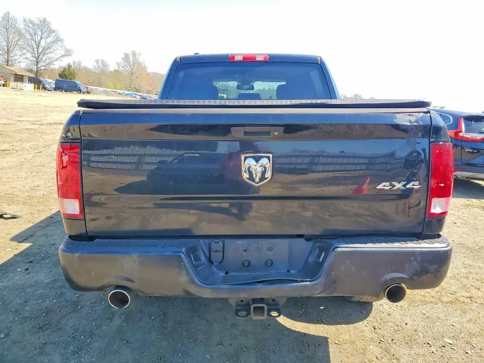 2014 RAM 1500 ST  