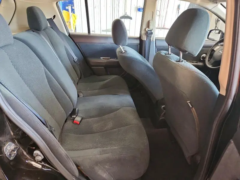 2011 NISSAN VERSA 1.8 S  