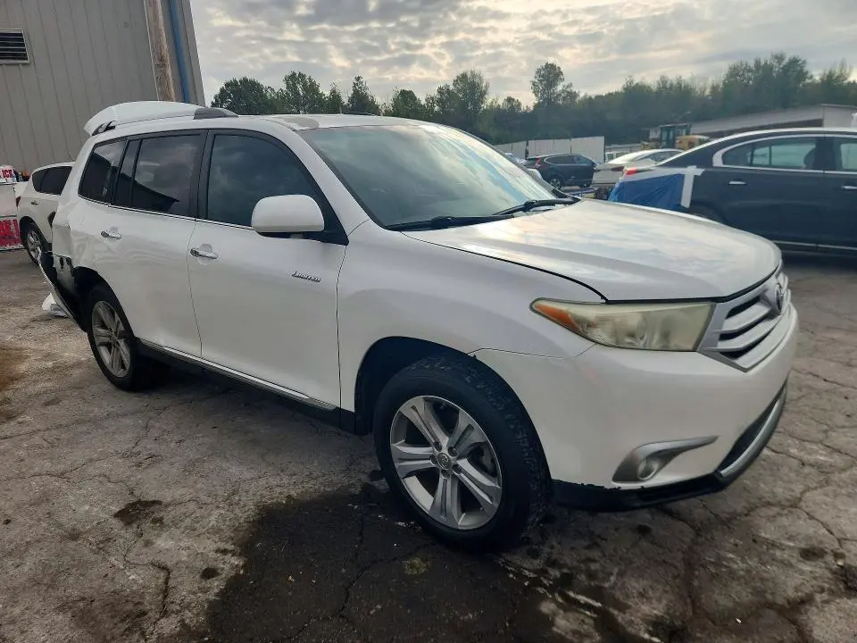 2011 TOYOTA HIGHLANDER LIMITED  