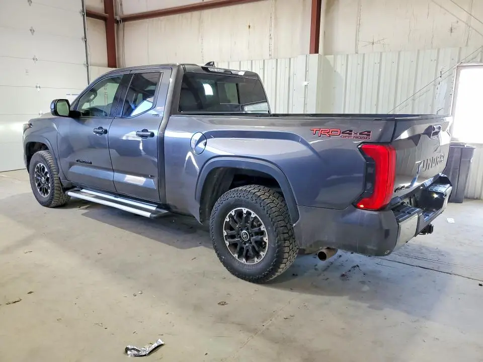 2023 TOYOTA TUNDRA SR5  