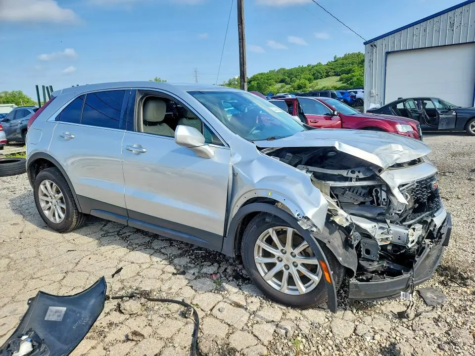 2019 CADILLAC XT4 LUXURY  