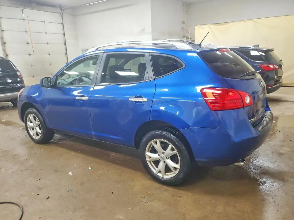 2010 NISSAN ROGUE S  