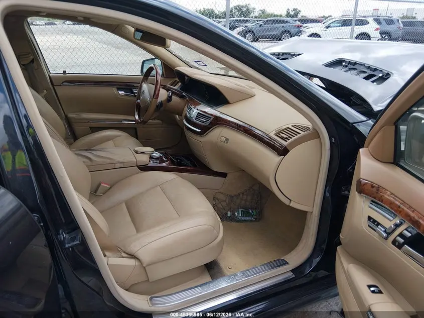 2012 MERCEDES-BENZ S 550  