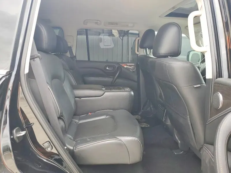 2022 INFINITI QX80 LUXE  