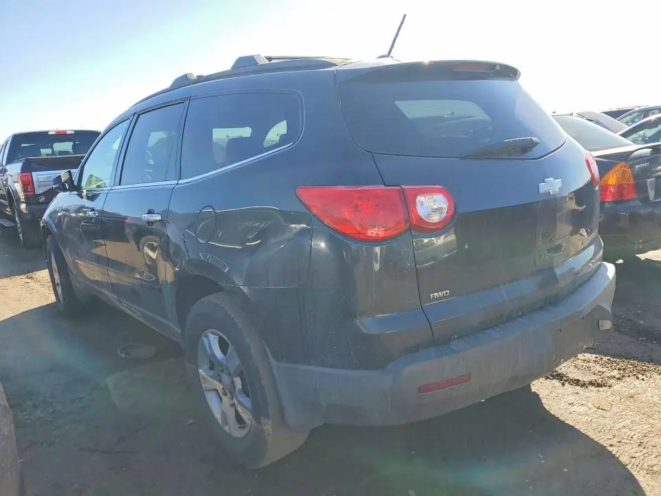 2010 CHEVROLET TRAVERSE LT  