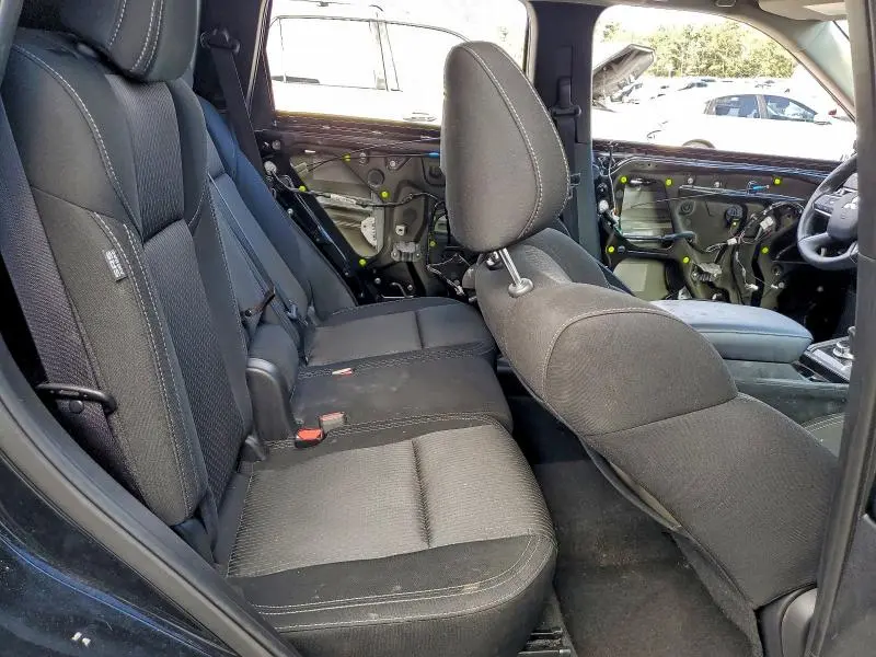 2024 MITSUBISHI OUTLANDER ES  