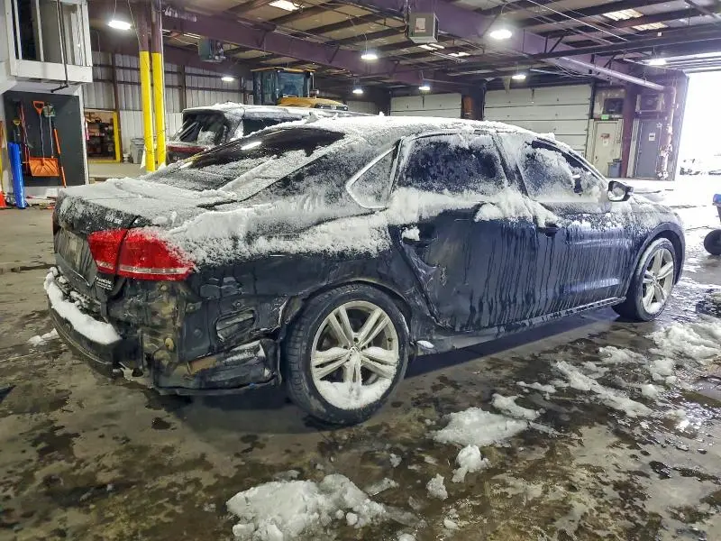 2015 VOLKSWAGEN PASSAT SE  
