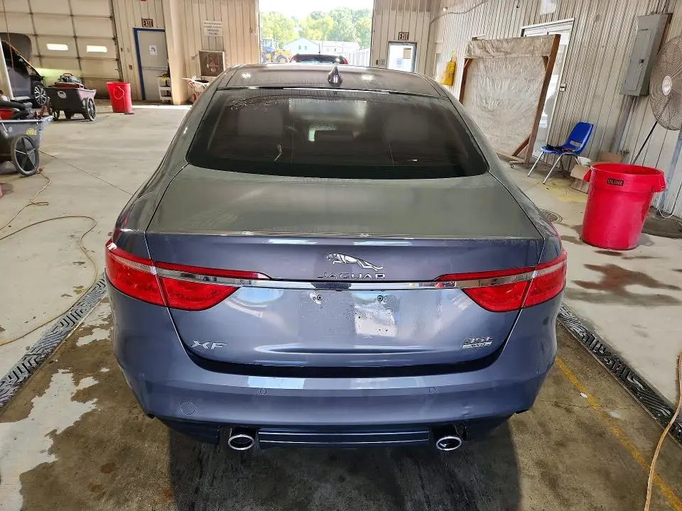 2017 JAGUAR XF PRESTIGE  