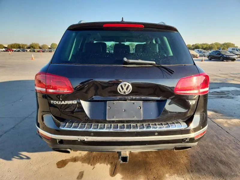 2016 VOLKSWAGEN TOUAREG SPORT  