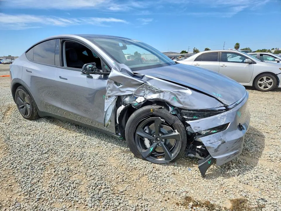 2026 TESLA MODEL Y   