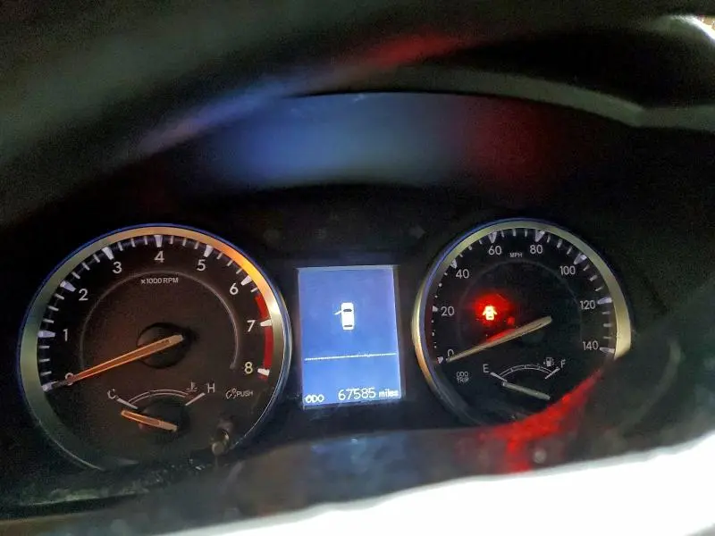 2016 TOYOTA HIGHLANDER LE  