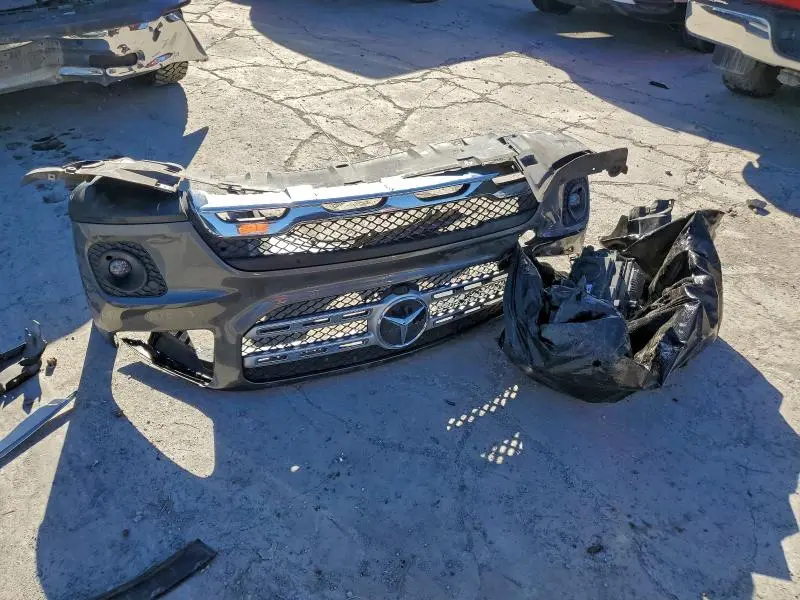 2021 MERCEDES-BENZ GLB 250  