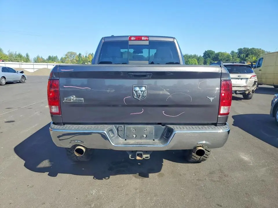 2014 RAM 1500 SLT  