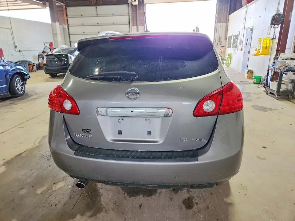 2013 NISSAN ROGUE S  