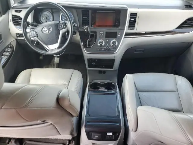 2015 TOYOTA SIENNA XLE  