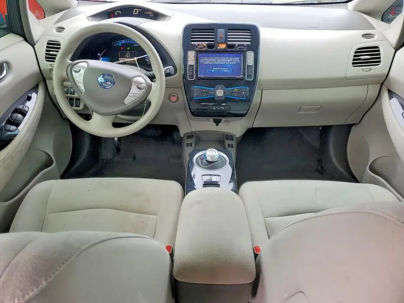 2012 NISSAN LEAF SV  