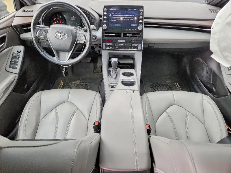 2021 TOYOTA AVALON XLE  