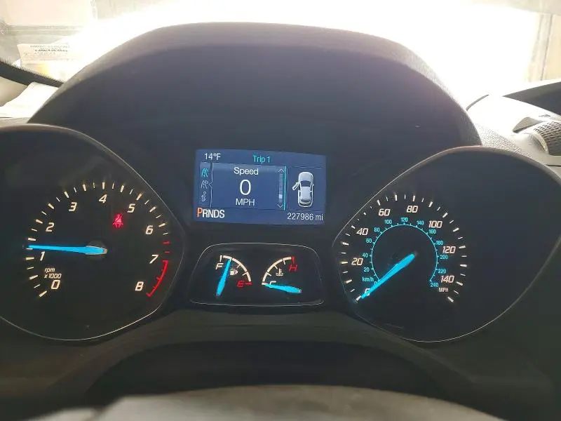 2015 FORD ESCAPE SE  
