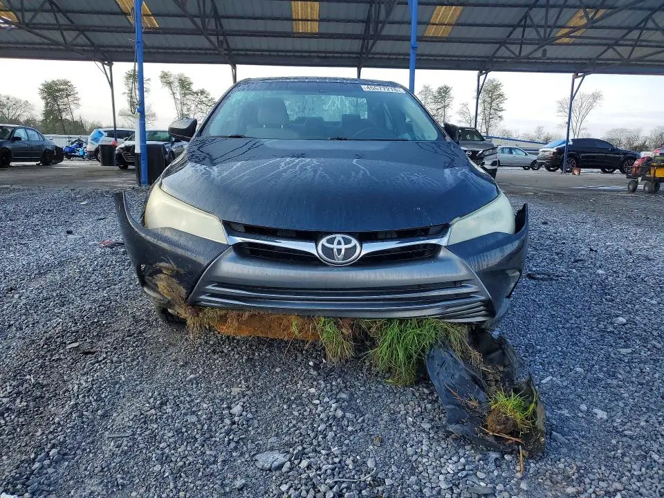2015 TOYOTA CAMRY LE  