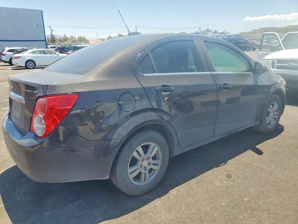 2016 CHEVROLET SONIC LT  