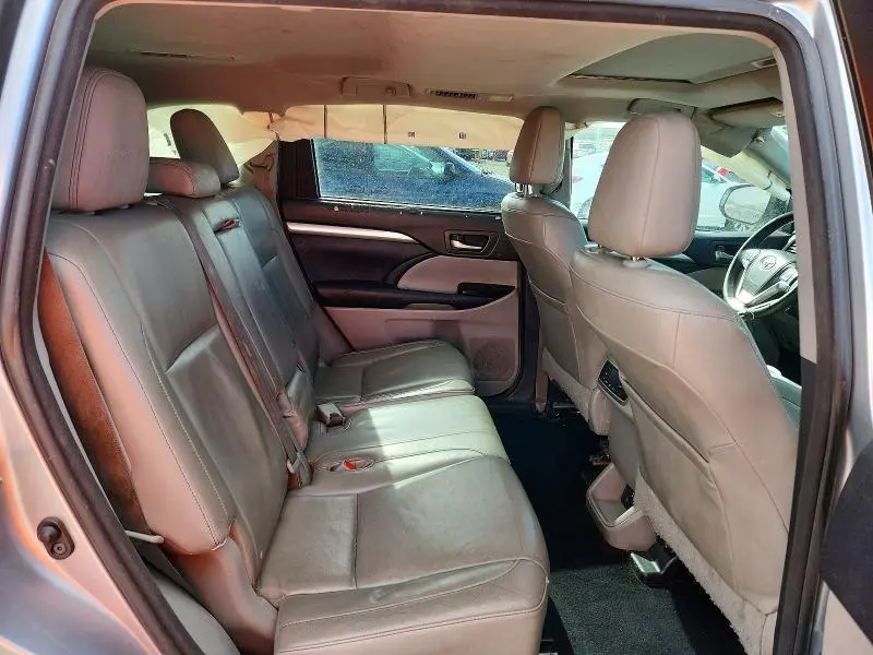 2014 TOYOTA HIGHLANDER XLE  