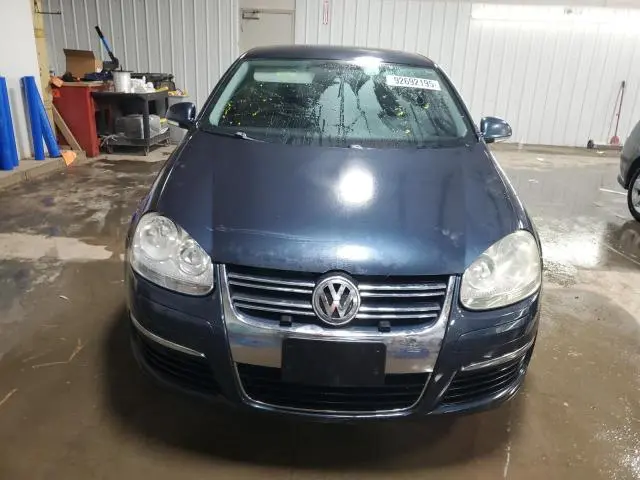 2010 VOLKSWAGEN JETTA SE  