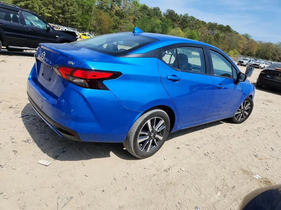 2021 NISSAN VERSA SV  