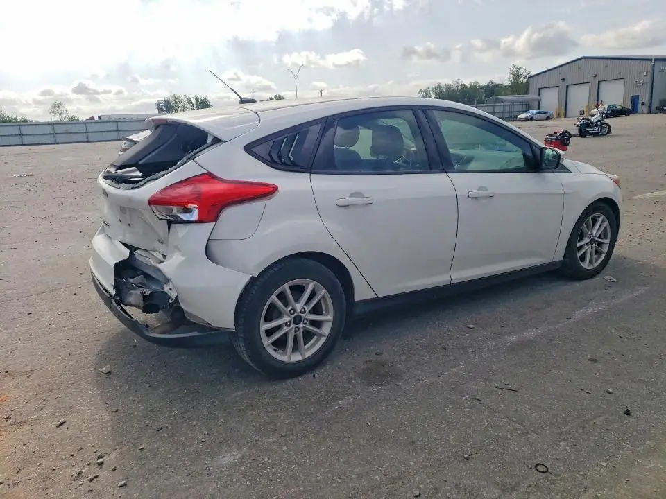 2017 FORD FOCUS SE  