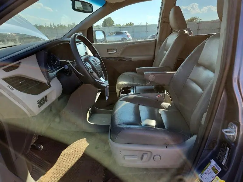 2015 TOYOTA SIENNA XLE PREMIUM 7-PASSENGER  
