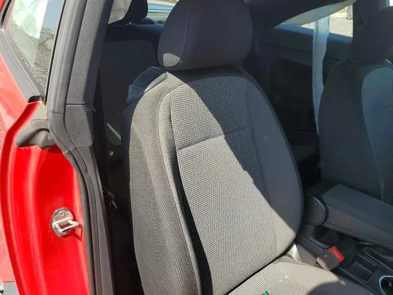 2018 VOLKSWAGEN BEETLE S  