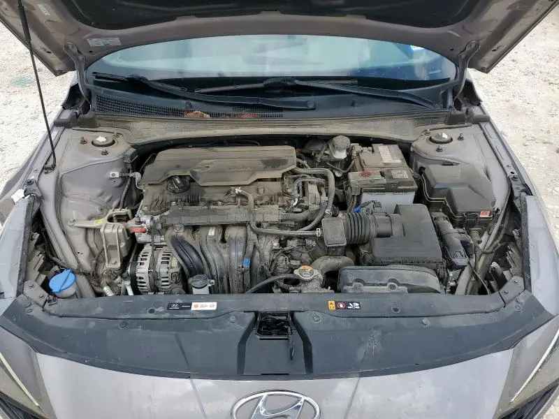 2023 HYUNDAI ELANTRA SE  