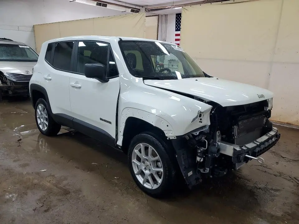 2023 JEEP RENEGADE LATITUDE  